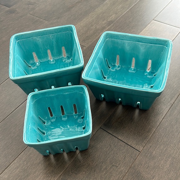 Anthropologie Other - ANTHROPOLOGIE Ceramic Berry Basket Set, Turquoise Aqua, Stoneware, Housewares